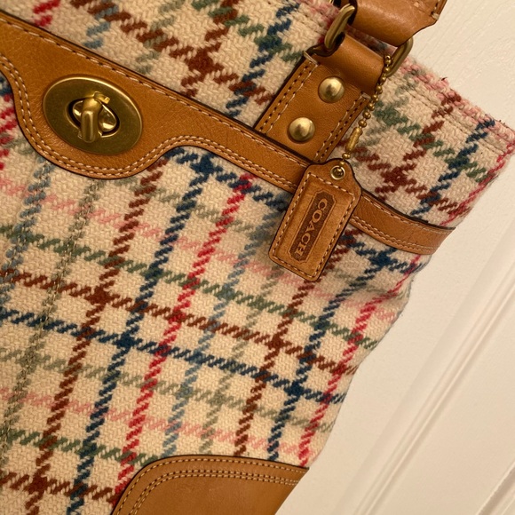 Coach purse - Picture 1 of 4